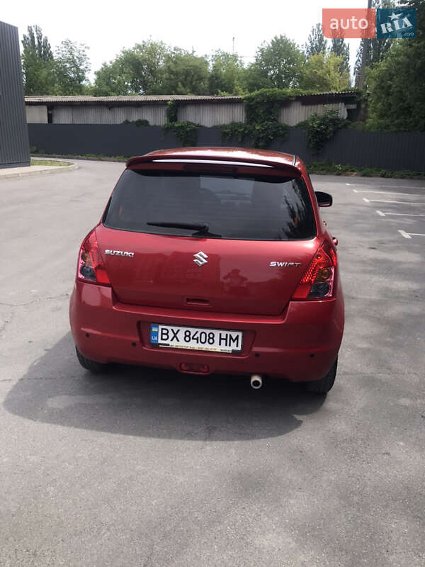 Хэтчбек Suzuki Swift 2010 в Каменец-Подольском