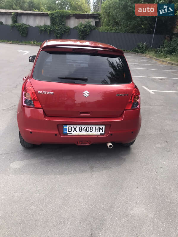 Хэтчбек Suzuki Swift 2010 в Каменец-Подольском