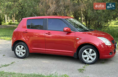 Хэтчбек Suzuki Swift 2007 в 