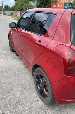 Хетчбек Suzuki Swift 2006 в 