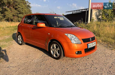 Хетчбек Suzuki Swift 2006 в 