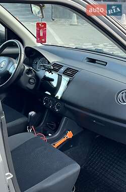 Хэтчбек Suzuki Swift 2010 в 