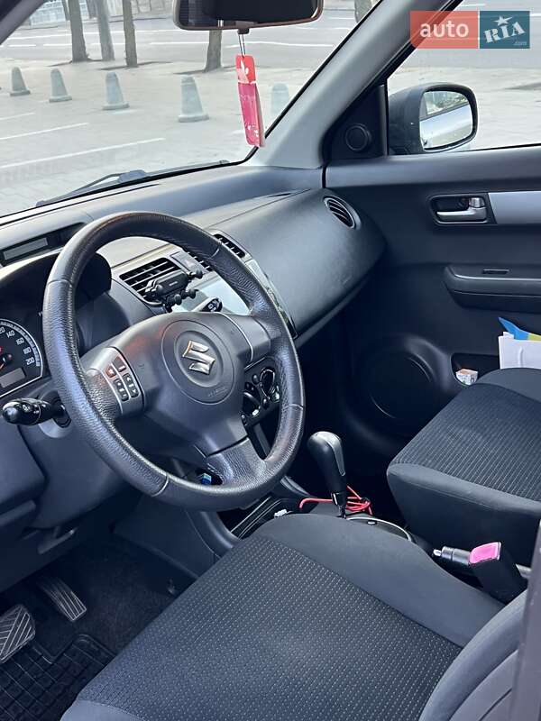 Хэтчбек Suzuki Swift 2010 в Ровно