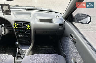 Седан Suzuki Swift 2003 в 