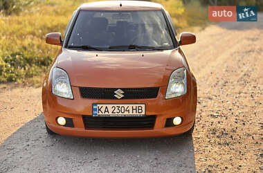 Хэтчбек Suzuki Swift 2006 в 