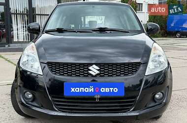 Хетчбек Suzuki Swift 2013 в 