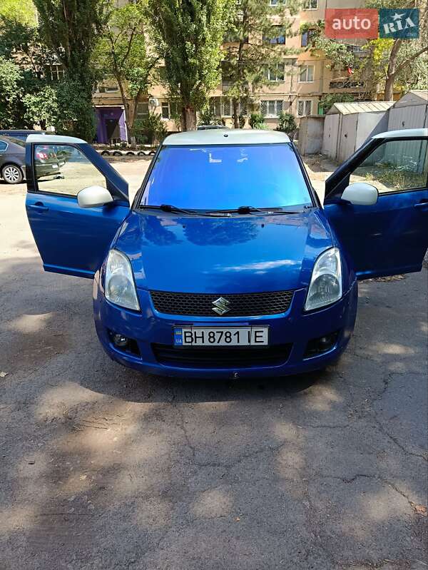 Хэтчбек Suzuki Swift 2008 в 