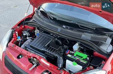 Хэтчбек Suzuki Swift 2006 в 
