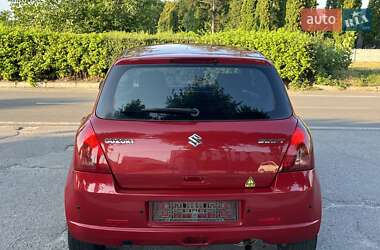 Хэтчбек Suzuki Swift 2006 в 