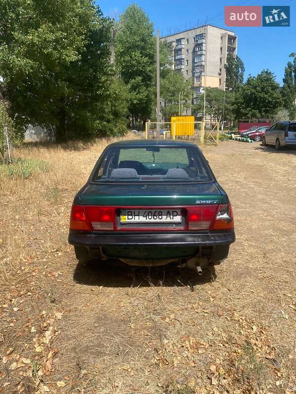 Седан Suzuki Swift 2000 в Одесі
