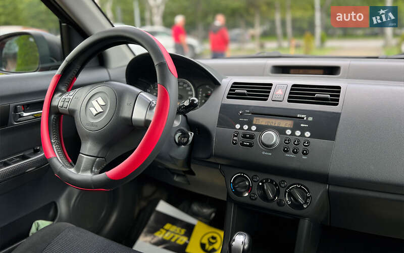 Хэтчбек Suzuki Swift 2007 в Львове