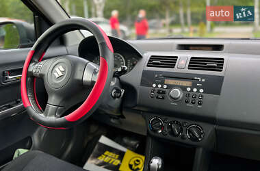Хэтчбек Suzuki Swift 2007 в 