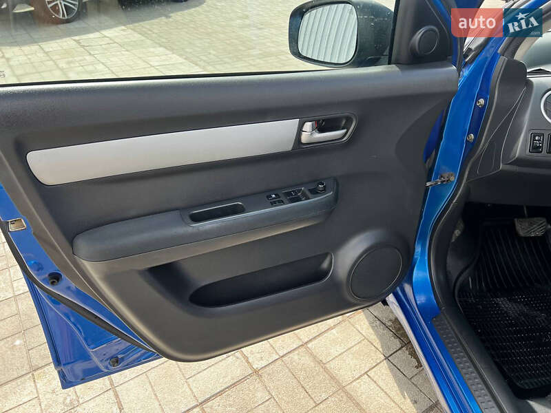 Хэтчбек Suzuki Swift 2006 в Днепре