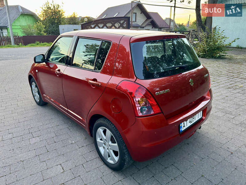 Хэтчбек Suzuki Swift 2008 в Калуше