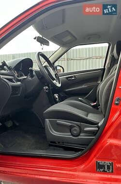 Хэтчбек Suzuki Swift 2012 в 