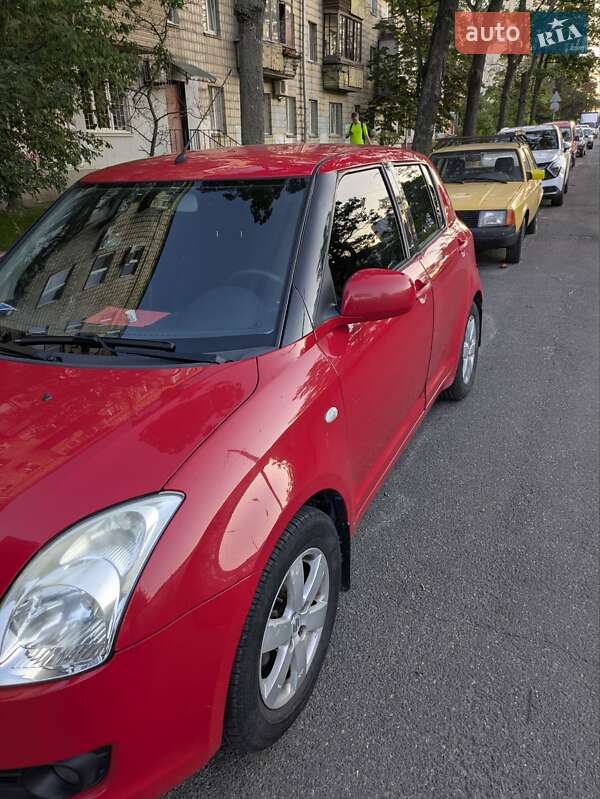 Хэтчбек Suzuki Swift 2008 в Киеве