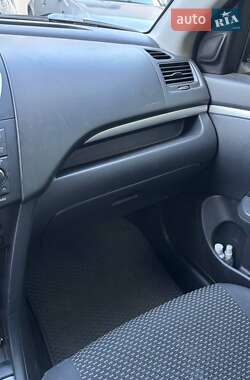 Хетчбек Suzuki Swift 2011 в 