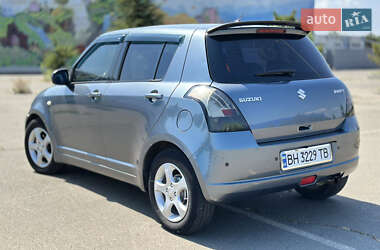 Хэтчбек Suzuki Swift 2007 в 