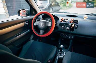Хэтчбек Suzuki Swift 2008 в 