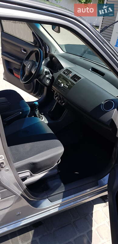 Хэтчбек Suzuki Swift 2008 в Киеве