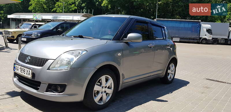 Хэтчбек Suzuki Swift 2008 в Киеве