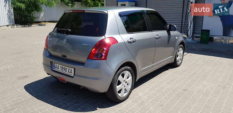 Хэтчбек Suzuki Swift 2008 в Киеве