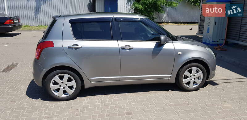 Хэтчбек Suzuki Swift 2008 в Киеве