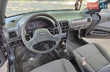 Седан Suzuki Swift 1993 в 
