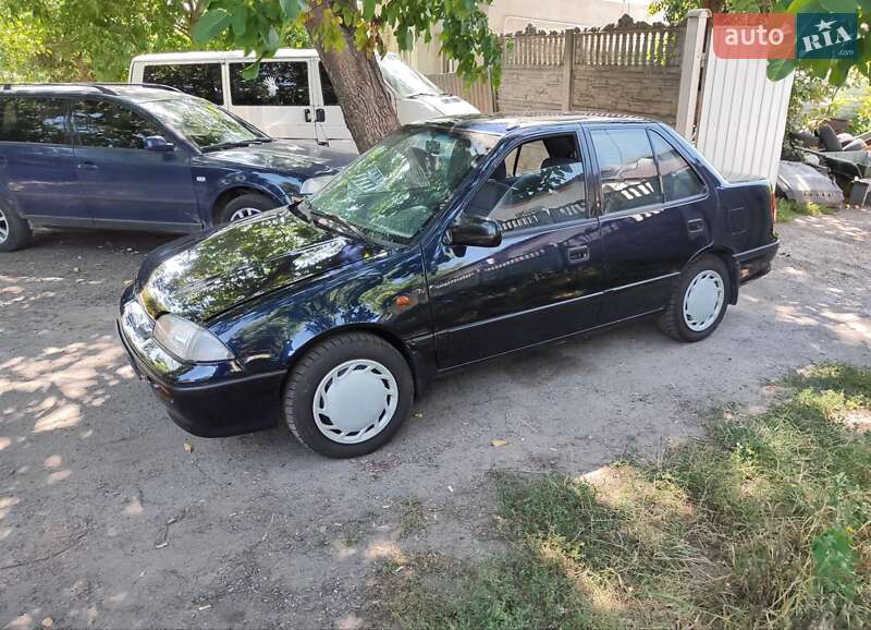 Седан Suzuki Swift 1993 в Полтаві