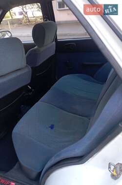 Седан Suzuki Swift 1997 в 