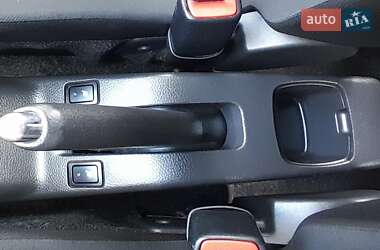 Хэтчбек Suzuki Swift 2012 в 