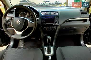 Хэтчбек Suzuki Swift 2012 в 