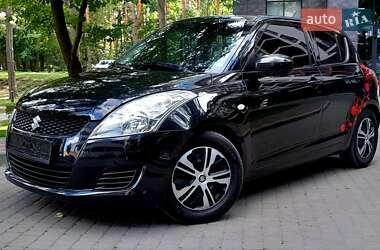 Хэтчбек Suzuki Swift 2012 в 