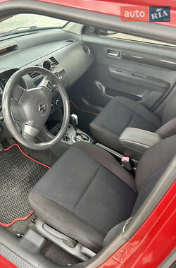 Хэтчбек Suzuki Swift 2007 в 