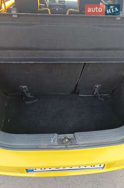 Хетчбек Suzuki Swift 2005 в 