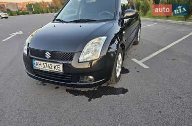 Хэтчбек Suzuki Swift 2007 в 