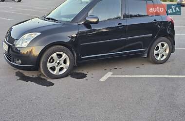 Хэтчбек Suzuki Swift 2007 в 