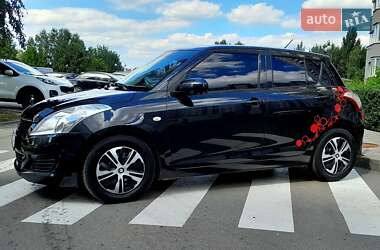 Хэтчбек Suzuki Swift 2012 в 