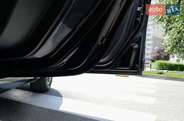 Хэтчбек Suzuki Swift 2012 в 