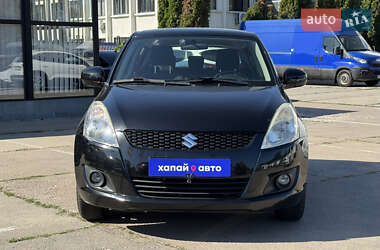 Хетчбек Suzuki Swift 2013 в 