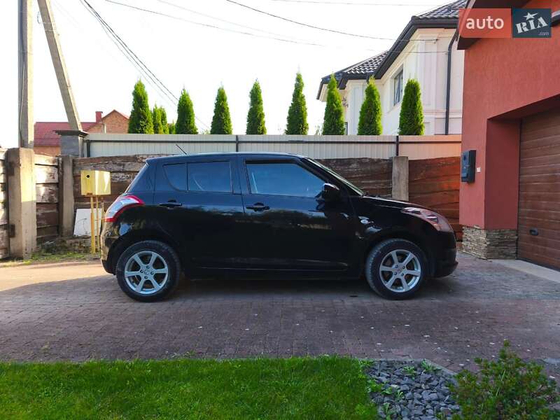 Хетчбек Suzuki Swift 2013 в Хусті