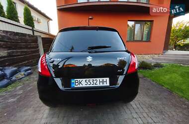 Хэтчбек Suzuki Swift 2013 в 