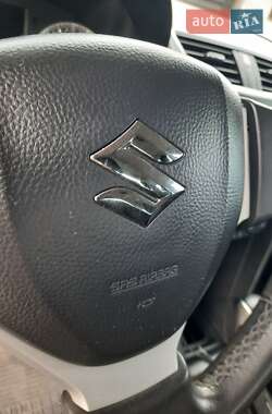 Хэтчбек Suzuki Swift 2011 в 