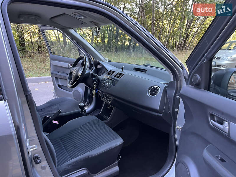 Хэтчбек Suzuki Swift 2008 в Чернигове