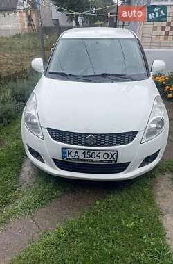 Хэтчбек Suzuki Swift 2012 в 