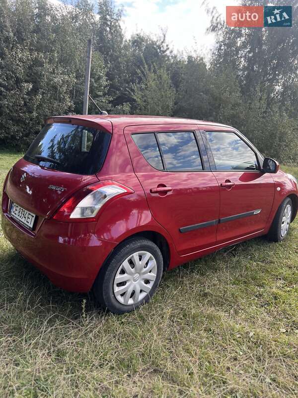 Хэтчбек Suzuki Swift 2010 в Сторожинце