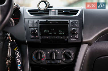 Хетчбек Suzuki Swift 2011 в 