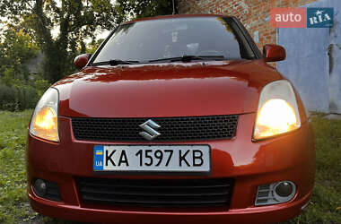 Хэтчбек Suzuki Swift 2007 в 