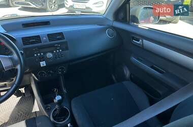 Хетчбек Suzuki Swift 2010 в 