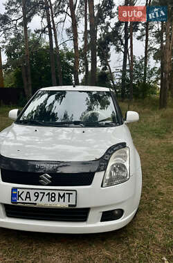 Хэтчбек Suzuki Swift 2008 в Киеве
